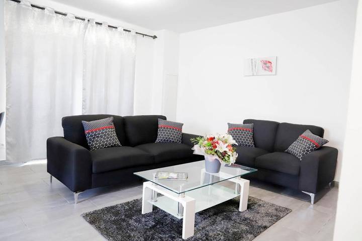 Location de vacances pour 4 personnes, avec jardin ainsi que vue et piscine dans Le Quatorzieme - 4