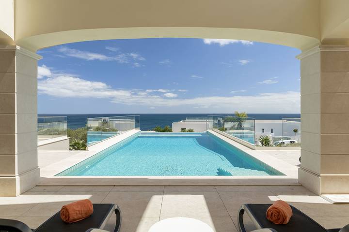 Casa de férias para 10 pessoas, com jardim e vista para o mar em Luz