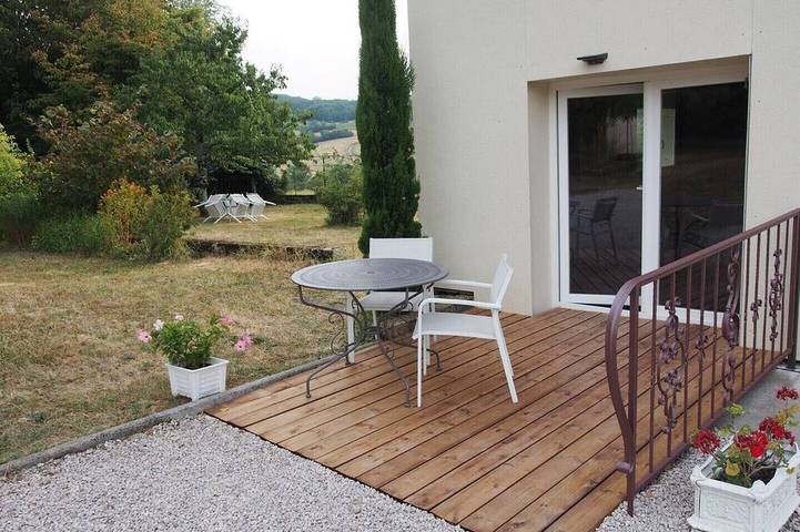 Location de vacances pour 6 personnes, avec jardin à Saint-Lothain