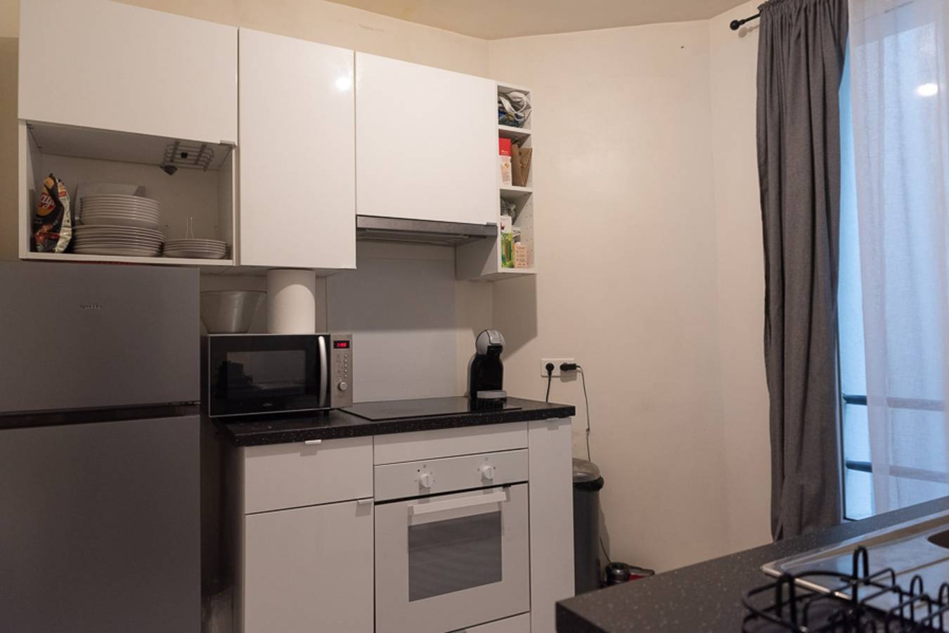 Entire studio, Charming studio near Parc Clichy in Paris, Ile de France