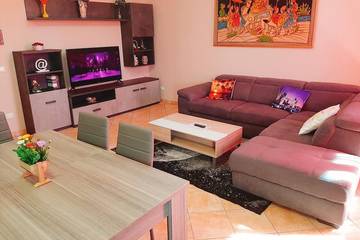 Gîte pour 4 personnes, avec jardin dans Cigole