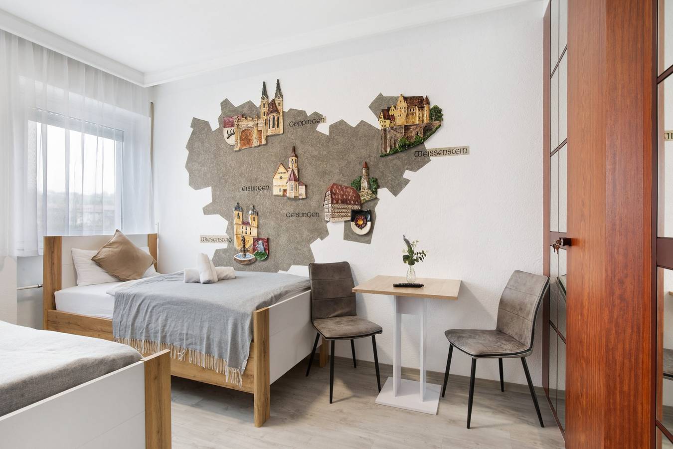 Ganze Wohnung, Ferienwohnung 'Deluxe' mit Bergblick, Gemeinschaftsterrasse und Wlan in Göppingen, Landkreis Göppingen
