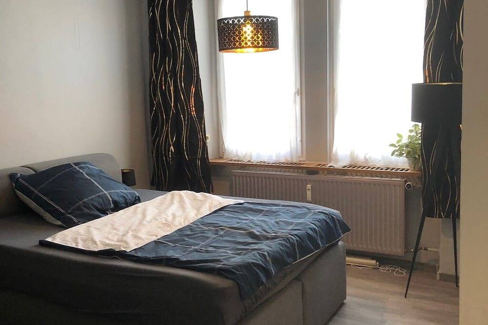 Ganze Wohnung, Ferienwohnung Marktplatz-Blick (120qm) mit moderner Küche in Bad Königshofen i.Grabfeld, Rhön-Bayern