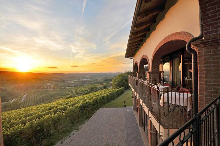 Appartamento per 2 persone, con Terrazza e Giardino nonché Piscina a Serralunga d'Alba
