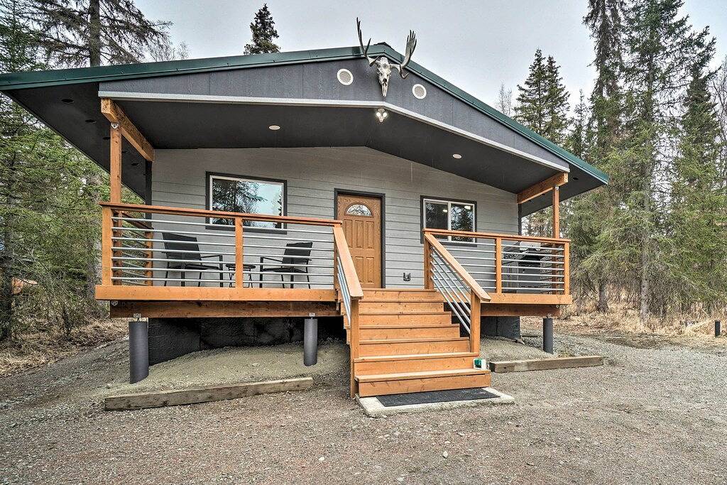 Cozy Downtown Soldotna Cabin: Dogs Welcome! in Soldotna, Kenai Peninsula