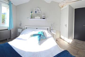 Chambre D’hôte pour 6 Personnes dans Vals-les-Bains, Massif central, Photo 4