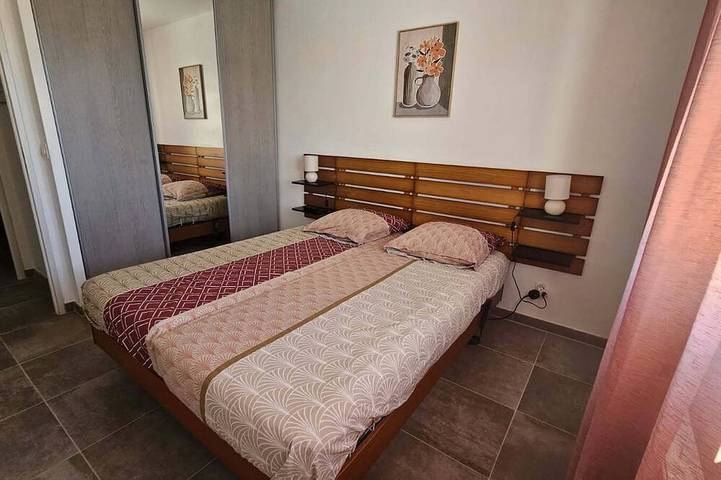 Location de vacances pour 6 personnes, avec Terrasse et Jardin à Puyvert - 2