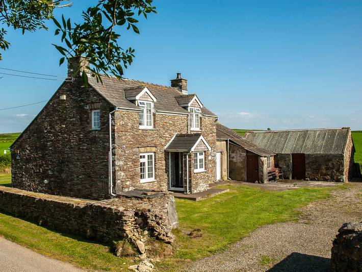 Cottage for 5 people, with garden, with pets in Wales