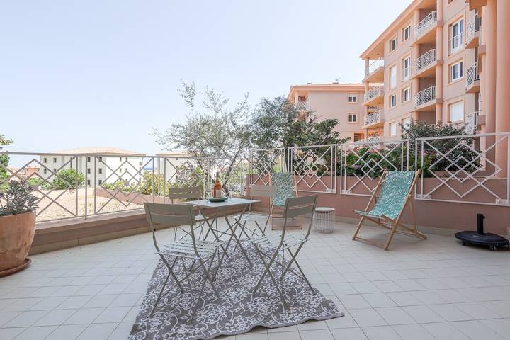 Appartement de vacances pour 4 personnes, avec Terrasse à L'Île-Rousse