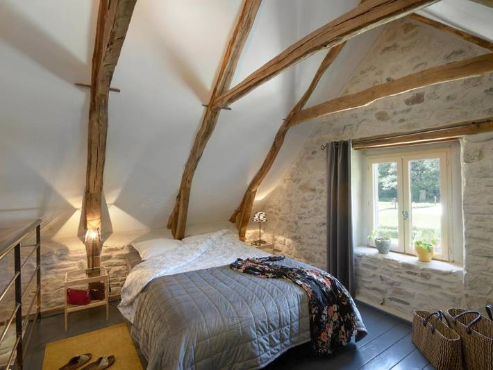 Chambre d’hôte pour 5 personnes, avec vue ainsi que piscine et jardin dans le Puy-de-Dôme - 2