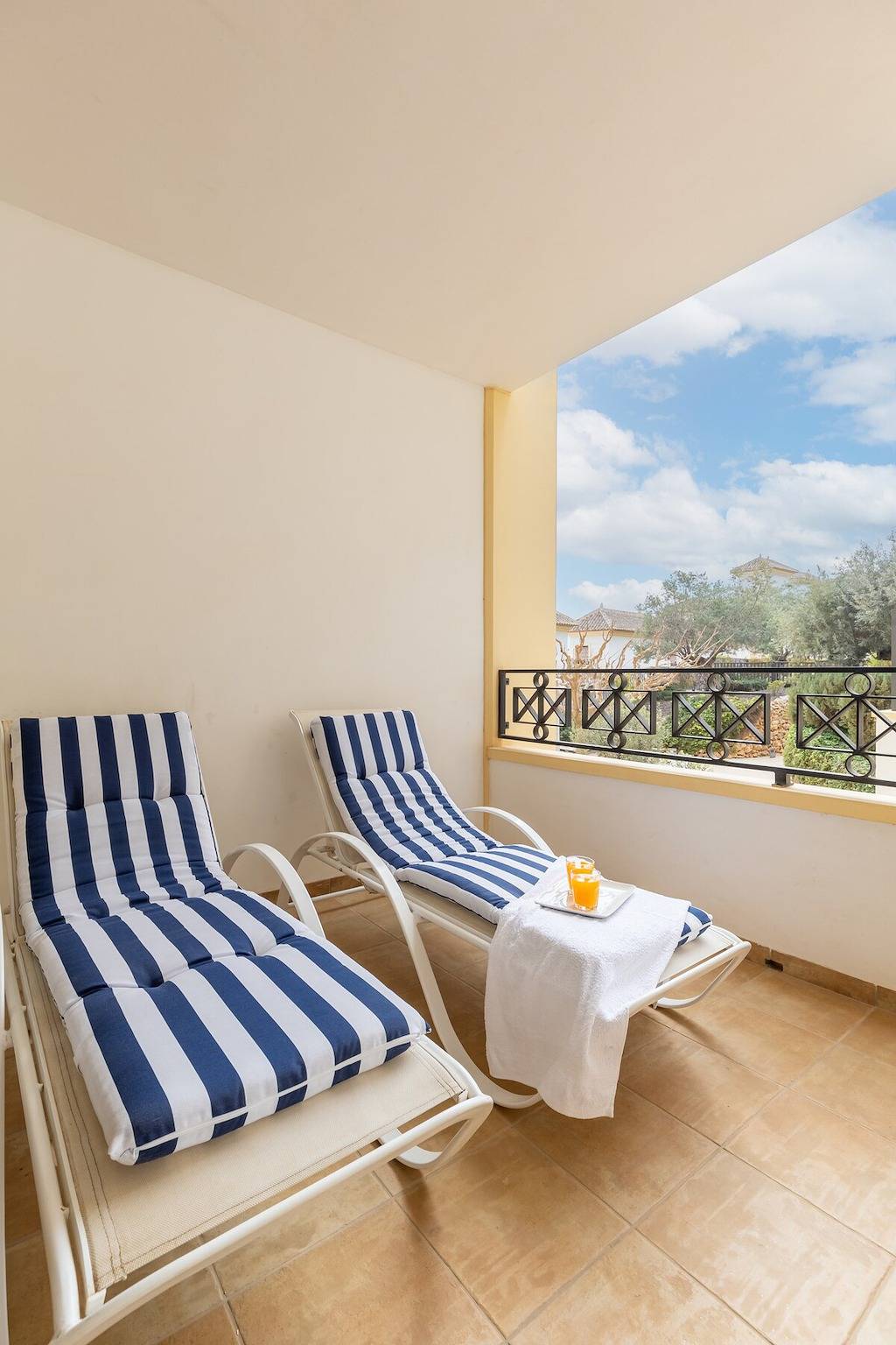 Hel lejlighed, Ferielejlighed for 6 personer med pool in Playa Moncayo, Guardamar del Segura