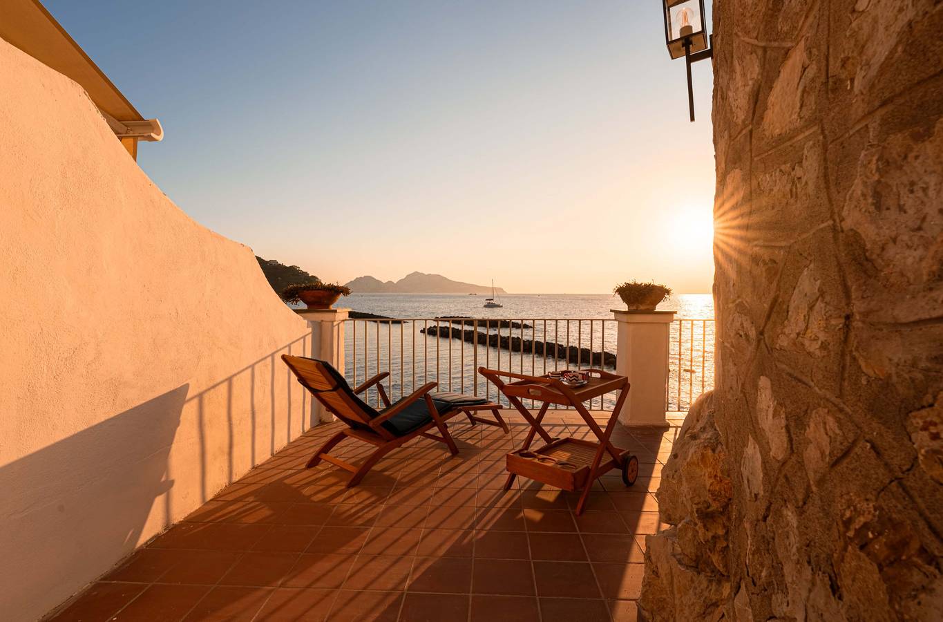 Amore Rentals - Villa La Torre con Discesa Diretta al Mare in Maya Beach Experience, Massa Lubrense