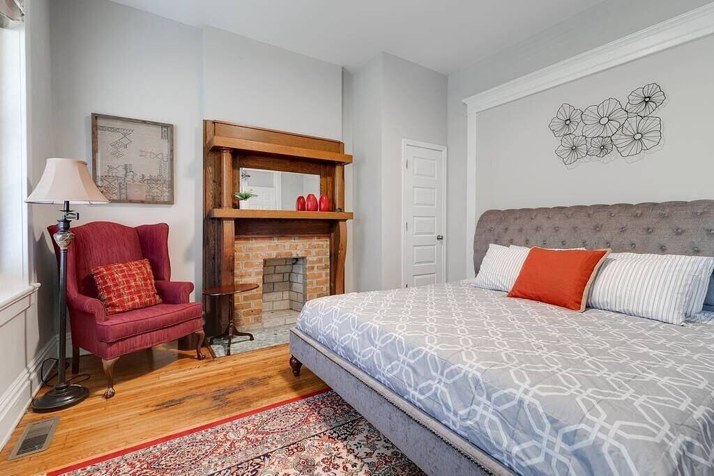 Ganze Wohnung, Carytown nest/King Bed/fully fenced in Richmond, Virginia