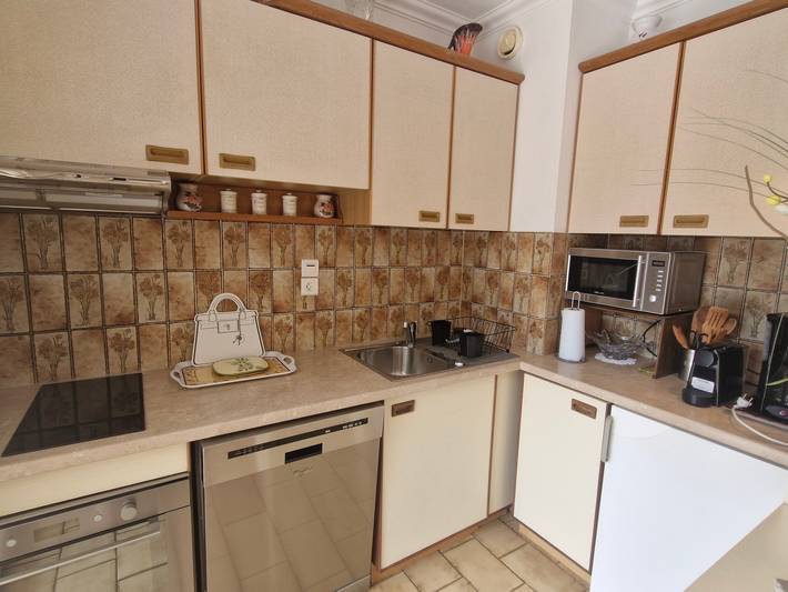 Appartement entier, Studio avec coin nuit, aperçu mer, piscine et parking à Sainte-Maxime in Sainte-Maxime, Côte méditerranéenne (France)