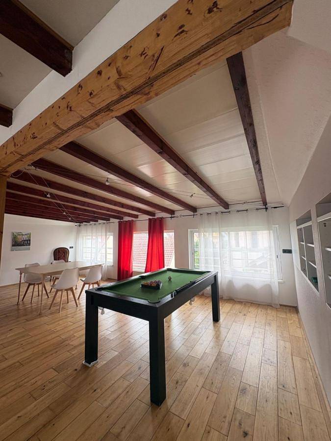 Appartement entier, Villa avec piscine intérieure, proche Strasbourg in Holzheim, Région de Strasbourg