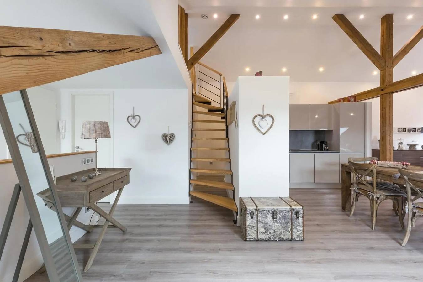 Apartamento entero, Apartamento 'Villa Maeva - Deluxe' con terraza privada y Wi-Fi in Riquewihr, Parque natural regional de los Ballons des Vosges