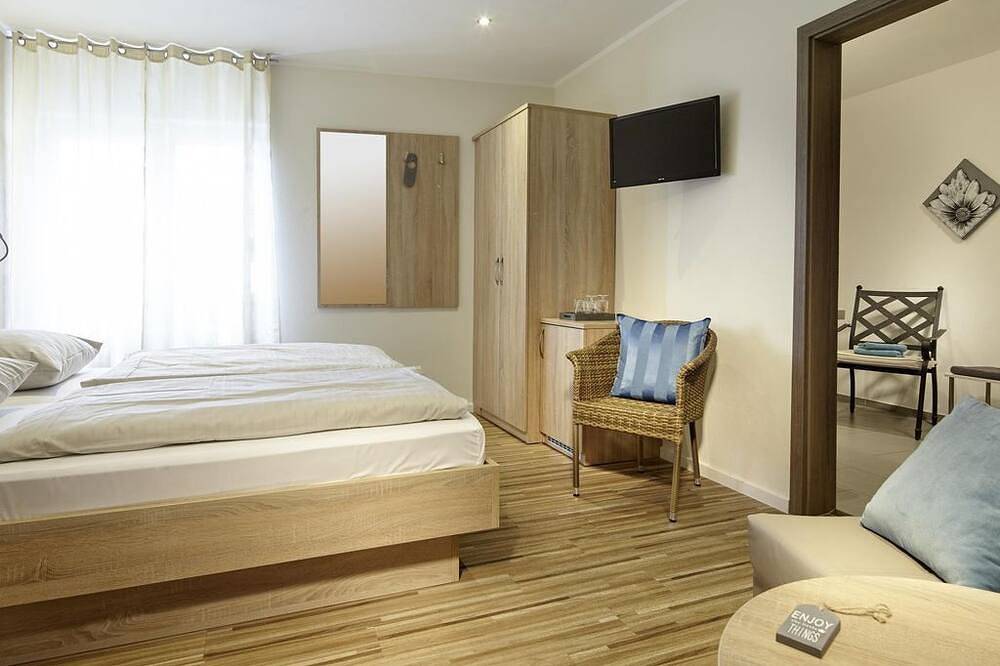 Doppelzimmer mit Dusche und Wc - Hotel \"Zum Stern\" in Schweich, Moseleifel