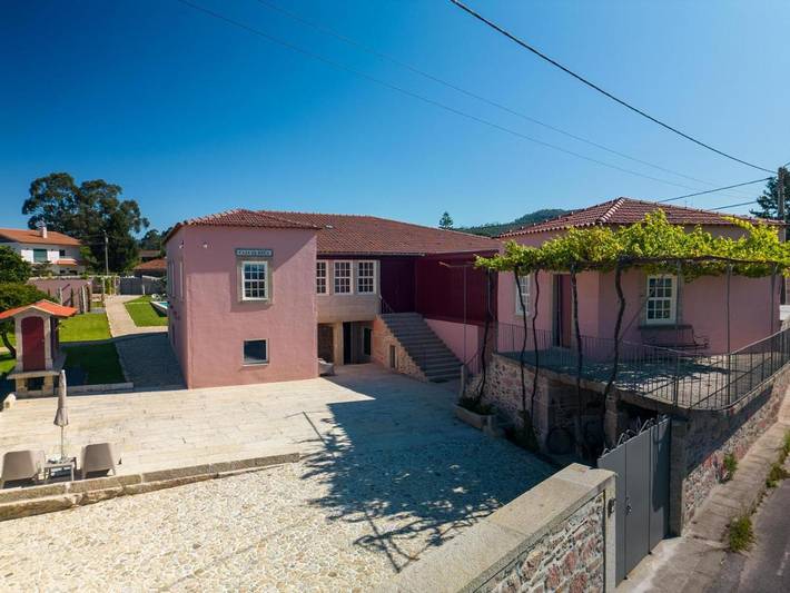 Maison de campagne pour 2 personnes, avec Balcon et Terrasse ainsi que Jardin et Piscine