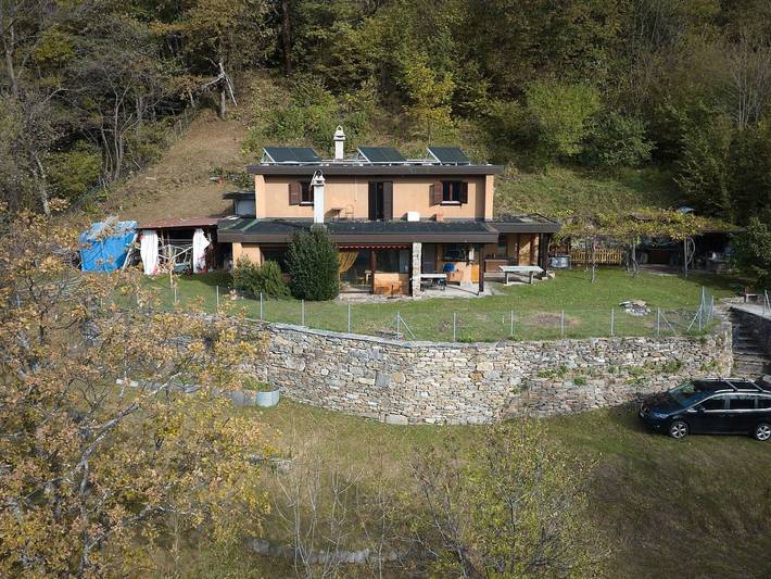 Ferienhaus für 6 Personen, mit Terrasse und Garten in Faido