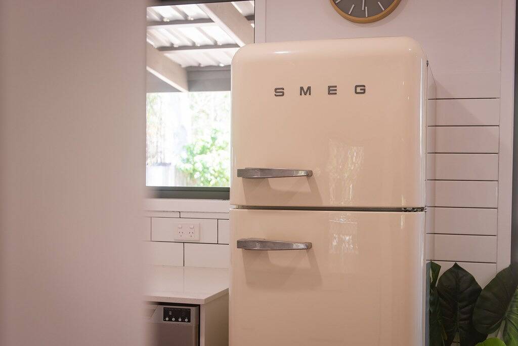 Coastal Cottage - Pets Welcome, Boat Parking, Walk to Beach & Shops in Cannonvale, Mackay Region