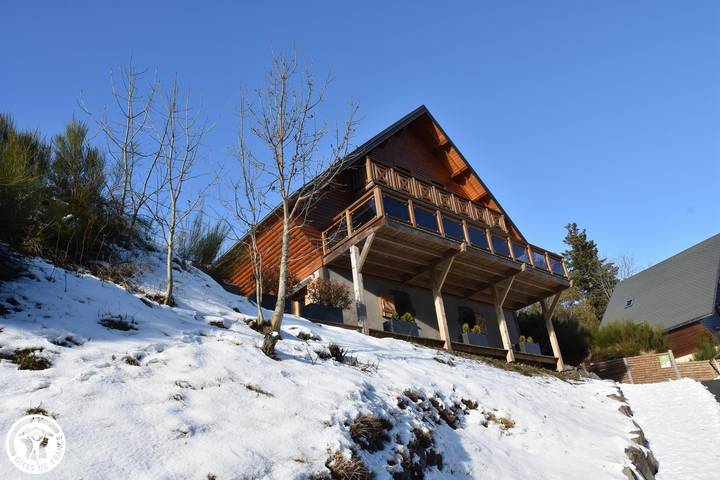 Gîte pour 9 personnes, avec terrasse ainsi que sauna et jacuzzi à Besse-et-Saint-Anastaise - 4