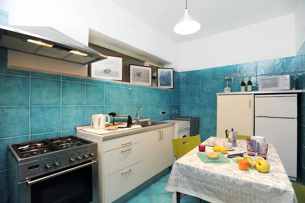 Entire apartment, Mirtillo, Close to the Beach, Private terrace by Amalfivacation.it in Minori, Amalfi Coast