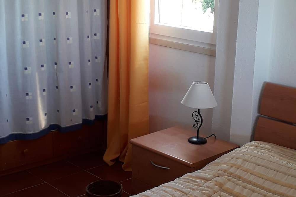 Casa rústica, vista al mar, 6 personas, terraza con barbacoa. in Sesimbra, Halbinsel von Setúbal