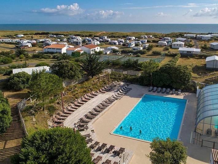 Chalet pour 6 personnes, avec bassin pour enfant, animaux acceptés à Noirmoutier