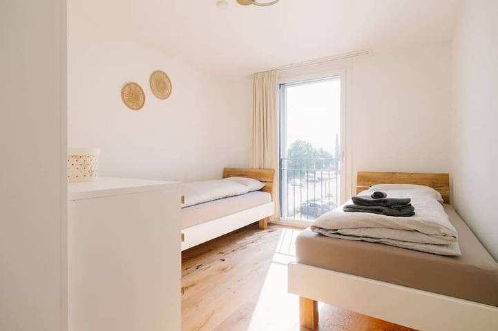 Ganze Wohnung, Apartment Jungfrau near lake and mountain in Einigen, Spiez