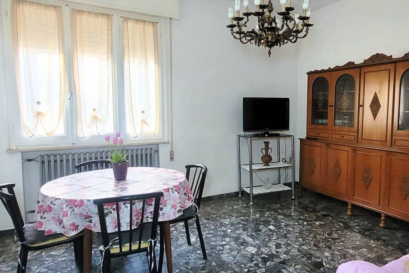 Appartement entier, Appartement de vacances pour 6 personnes avec balcon/terrasse in Gatteo A Mare, Province de Forlì-Cesena
