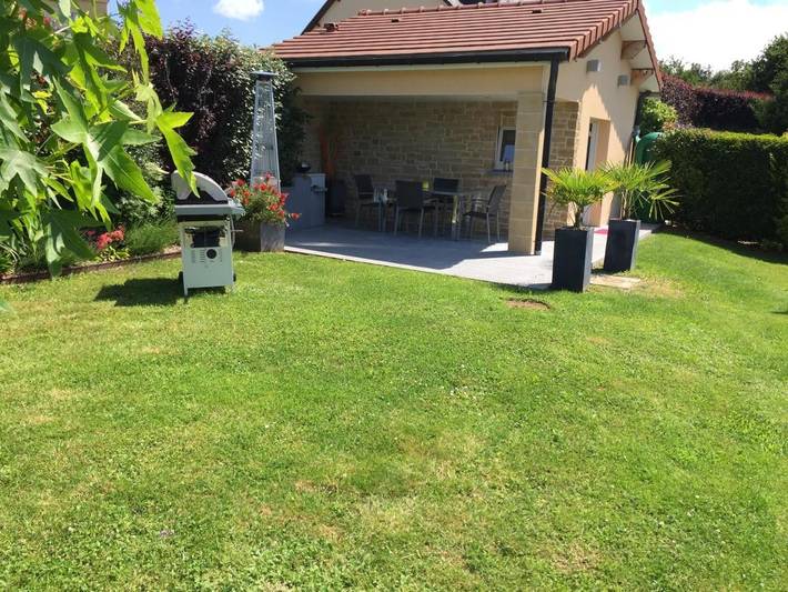 Maison de vacances pour 3 personnes, avec Jacuzzi et Terrasse ainsi que Jardin et Vue