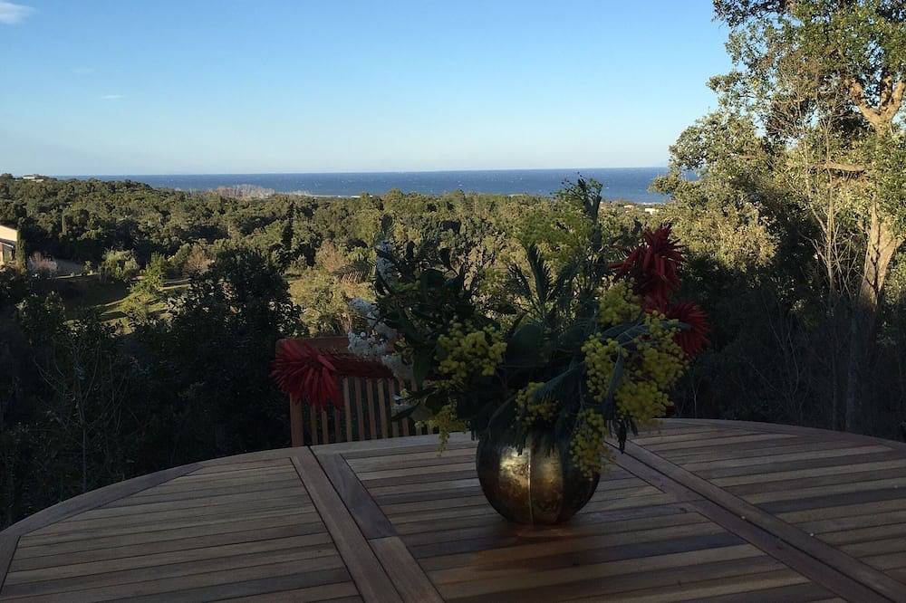 Nueva Villa En Propiedad Con Vista Al Mar, playa y tiendas 1.2 km, se admiten mascotas in Prunete, Cervione