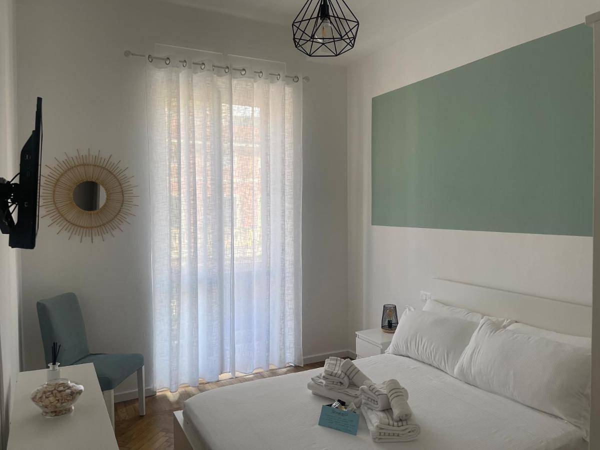Verde Ridi Che Ti Passa in Alassio, Riviera di Ponente