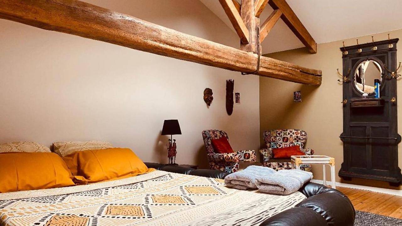 Appartement de vacances entier, Double Room with Shared Bathroom in La Flocellière, Fontenay-le-Comte