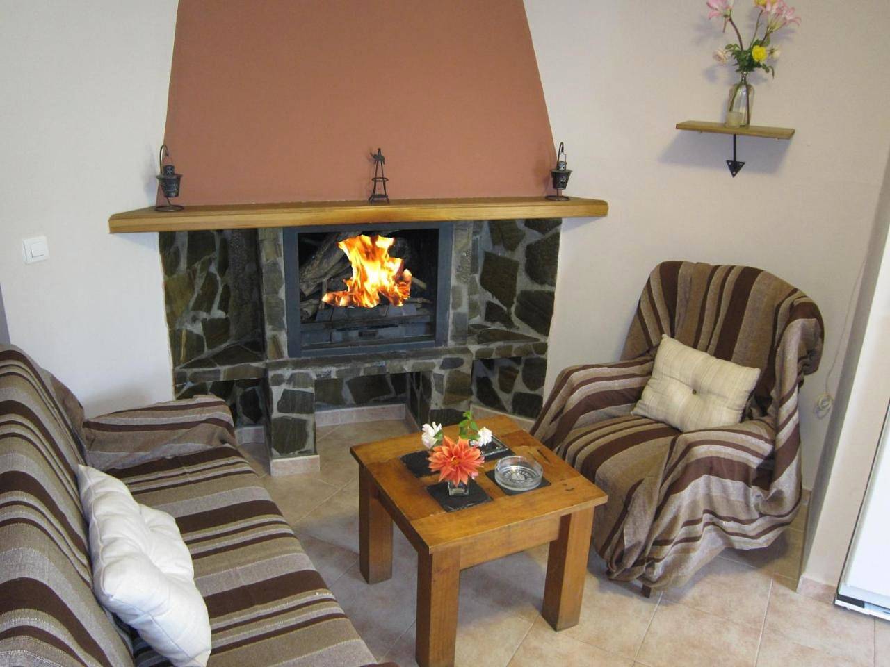 Apartamento entero, One-Bedroom Apartment with Mountain View in Pórtugos, Cordillera Penibética