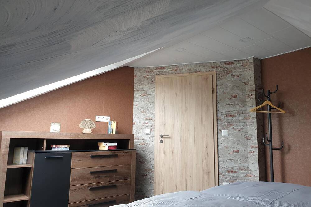 Ganze Wohnung, Neu renovierte Ferienwohnung für 4 Personen in Hellenthal, Rureifel (Nordrhein-westfalen)