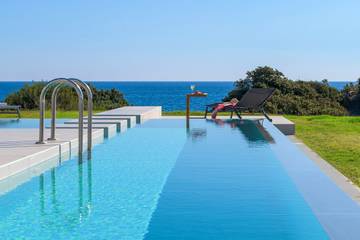 Villa for 7 People in Rhodes, Dodecanese, Photo 1