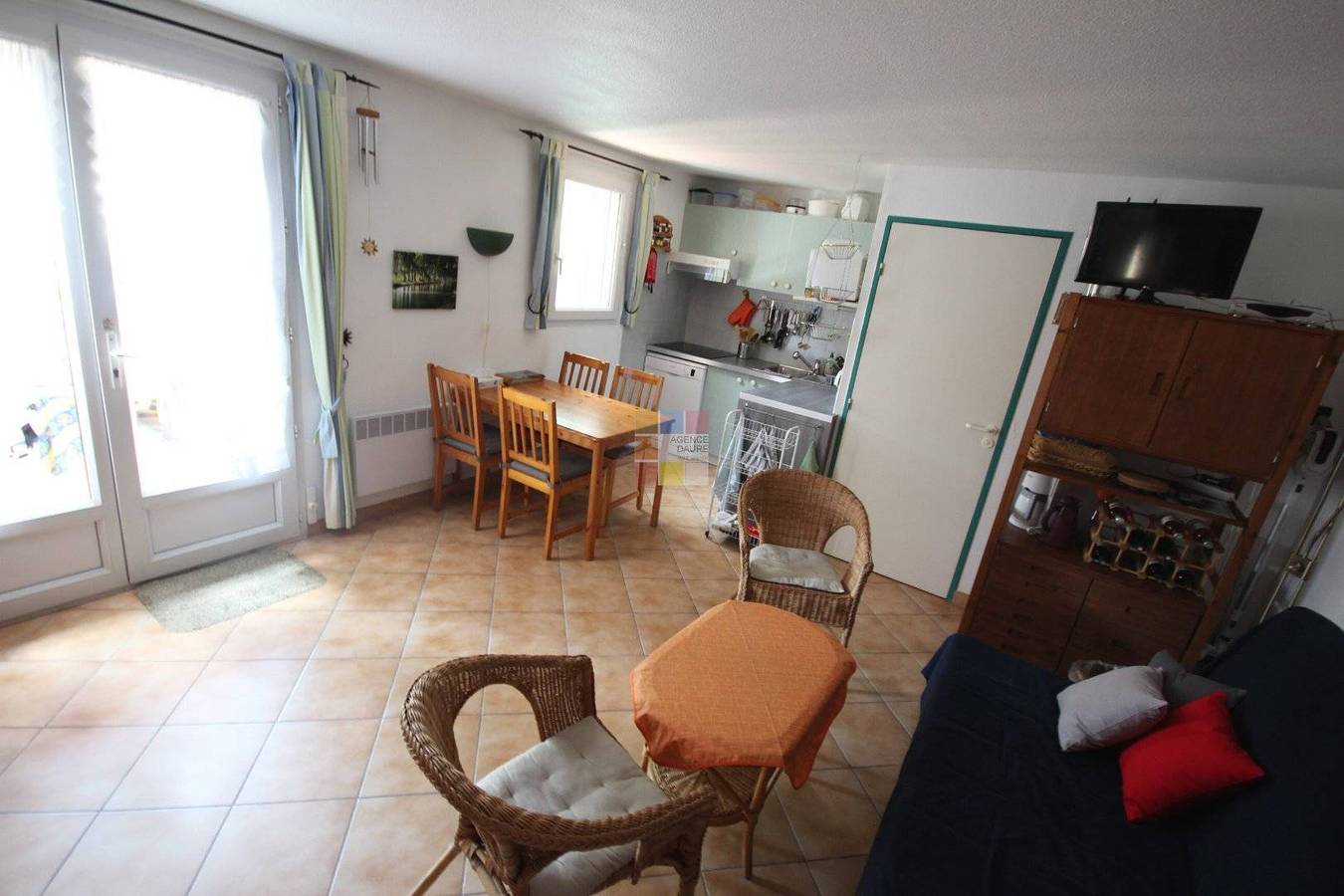 Ganze Ferienwohnung, Schöne, nach Süden ausgerichtete Villa mit Garten, 3-Sterne-Klassifizierung,  4-6 Schlafplätze, in der Wohnanlage „Les O in Portiragnes Plage, Portiragnes