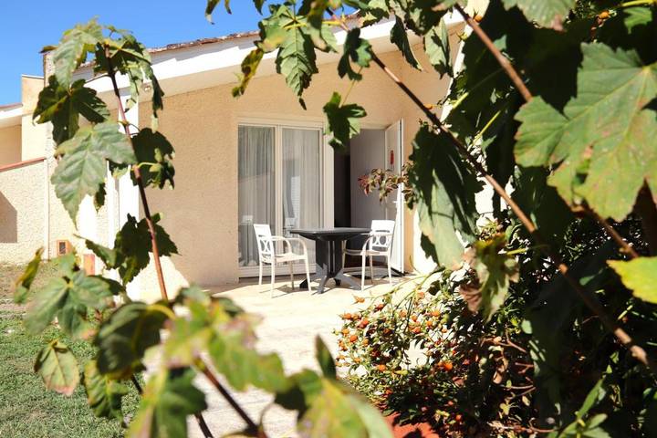 Hôtel pour 2 personnes, avec Terrasse ainsi que Jardin et Vue à Monflanquin - 3