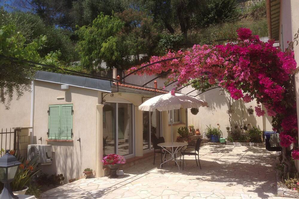 Ganze Wohnung, Einen herrlichen Panorama Meer und die Berge nach Süden Sehr ruhig in Menton, Nizza und Umgebung