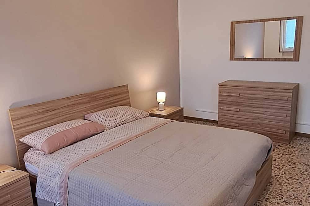 Ganze Wohnung, Minimal suite - Novarese night in Novara, Novara Provinz