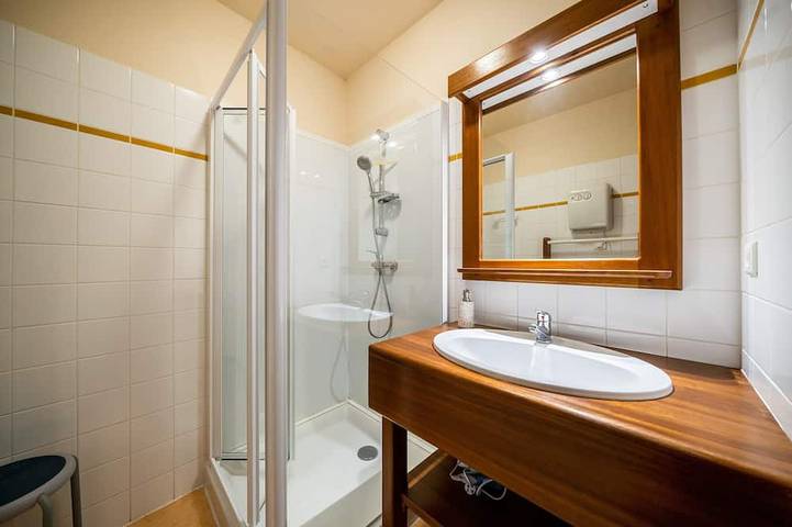 Location de vacances pour 4 personnes, avec piscine ainsi que jardin et terrasse à Le Soulié - 4