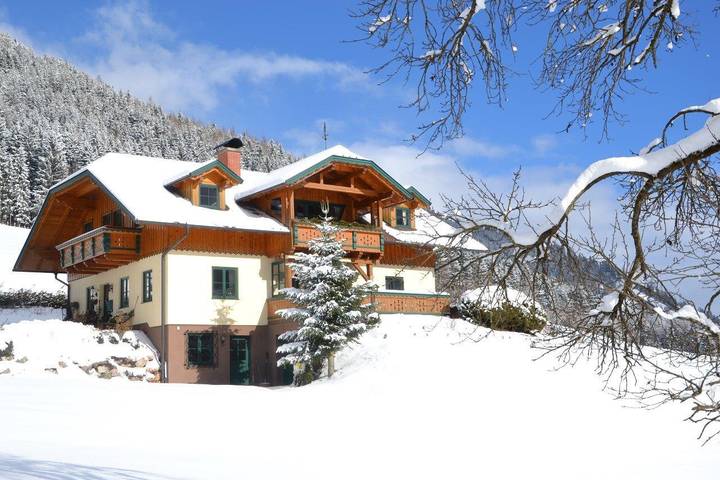 Ferienwohnung für 5 Personen, mit Balkon und Terrasse sowie Garten und Ausblick in Schladming - 2
