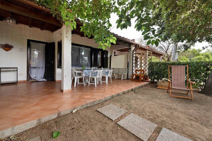 Casa Lalla - Costa Rei: Holiday Home Near the Beach with Garden and Sea View in Costa Rei, Muravera