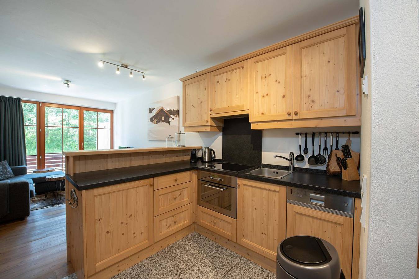 Appartement entier, Cozy apartment with mountain view and close to the slopes in the Zillertal Arena in Hochkrimml, Krimml