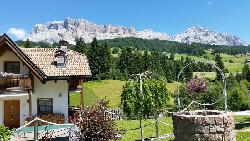 Hütte für 9 Personen, mit Terrasse und Garten sowie Ausblick in Alta Badia - 3