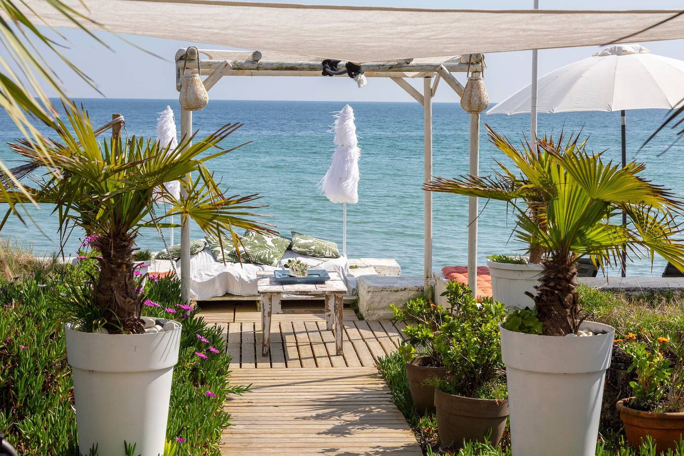 Villa 'Con Vistas al Mar Increíbles', a pie de playa, terraza privada y Wi-Fi in Loctudy, Region de Quimper