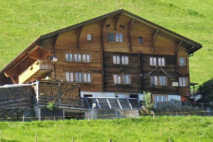 Bauernhof für 8 Personen, mit Balkon in Frutigen