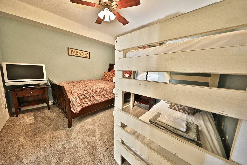 Ganze Wohnung, 10. Stock 2br / 2ba Ocean Villa schöne Einheit für 8 Personen in Panama City Beach, Emerald Coast