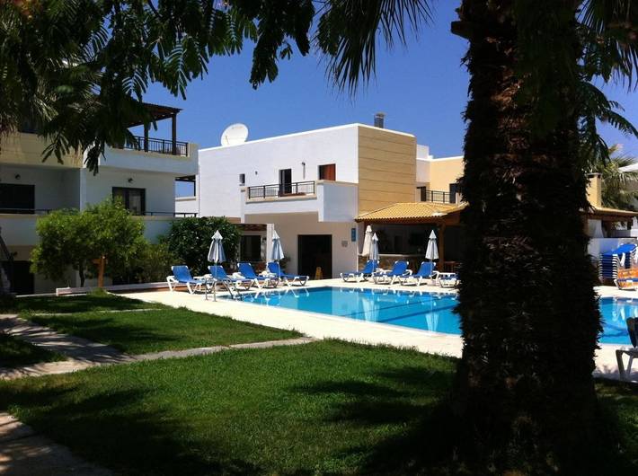 Ferienhaus für 3 Personen, mit Kinderpool und Pool sowie Ausblick und Garten in Agios Nikolaos